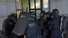 NYPD raiding Hamilton Hall